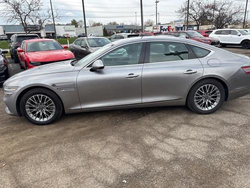2023 Genesis G80 2.5T