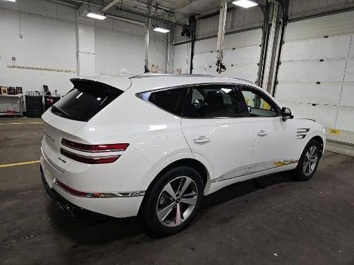 Uyuni White 2024 Genesis GV80 3.5T