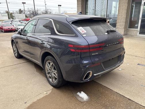 2025 Genesis GV70 2.5T