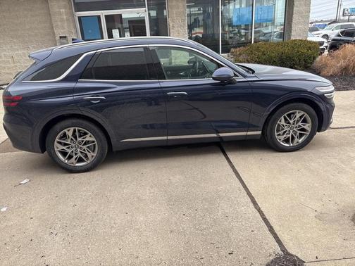 2025 Genesis GV70 2.5T