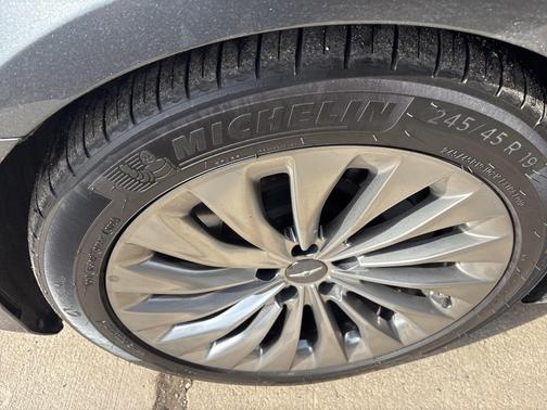 2018 Genesis G90 5.0 Ultimate