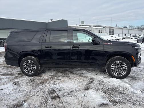 2025 Chevrolet Suburban Z71
