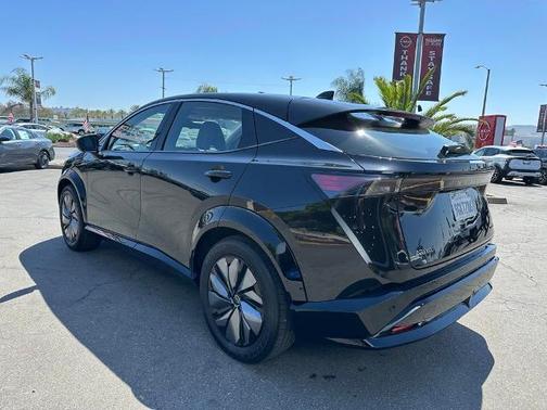 Black Diamond Pearl 2023 Nissan ARIYA EVOLVE+