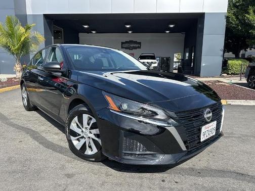 Black 2025 Nissan Altima S