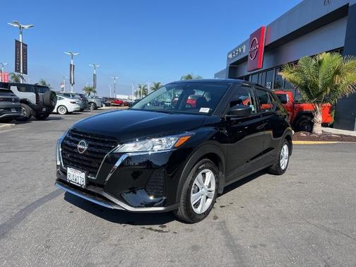 2025 Nissan Kicks Play S