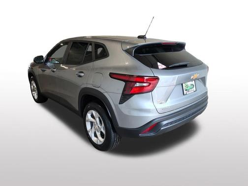 Sterling Gray Metallic 2026 Chevrolet Trax LS
