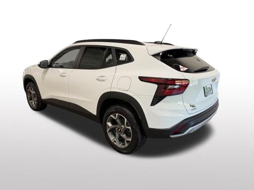 Summit White 2026 Chevrolet Trax LT