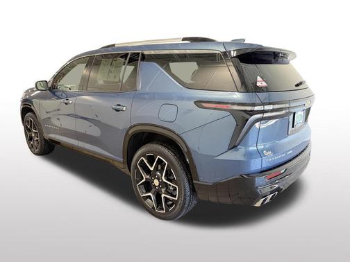 Lakeshore Blue Metallic 2025 Chevrolet Traverse High Country