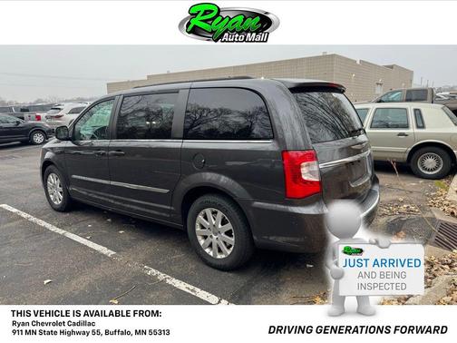 2016 Chrysler Town & Country Touring