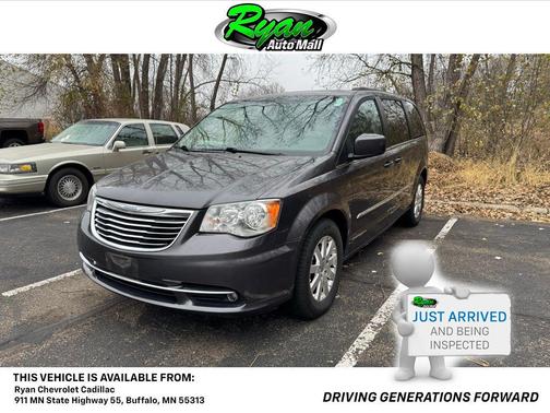 2016 Chrysler Town & Country Touring