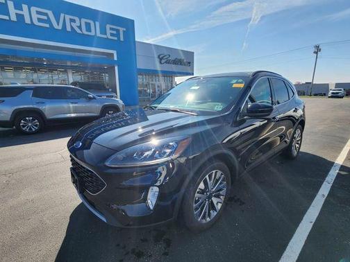 2022 Ford Escape Titanium