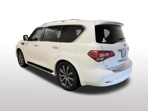 2017 INFINITI QX80 Signature Edition