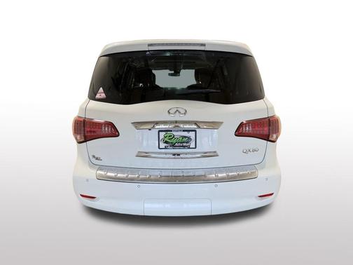 2017 INFINITI QX80 Signature Edition