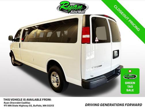 Summit White 2022 Chevrolet Express 3500 RWD 3500 Extended Wheelbase LS