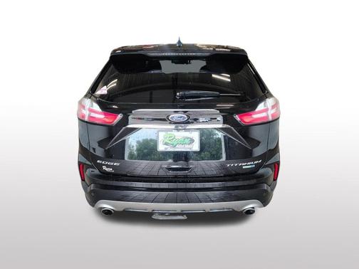Agate Black 2020 Ford Edge Titanium