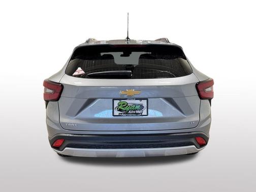 Sterling Gray Metallic 2026 Chevrolet Trax LT
