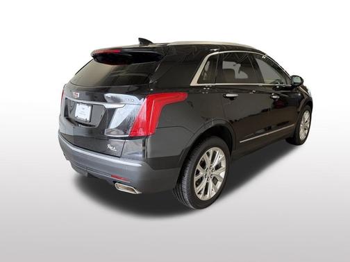 Stellar Black Metallic 2017 Cadillac XT5 Luxury