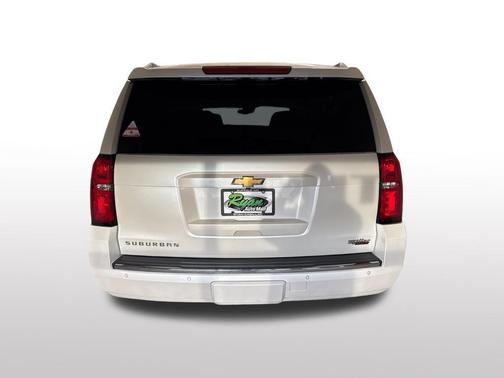 White Diamond Tricoat 2015 Chevrolet Suburban 1500 LTZ