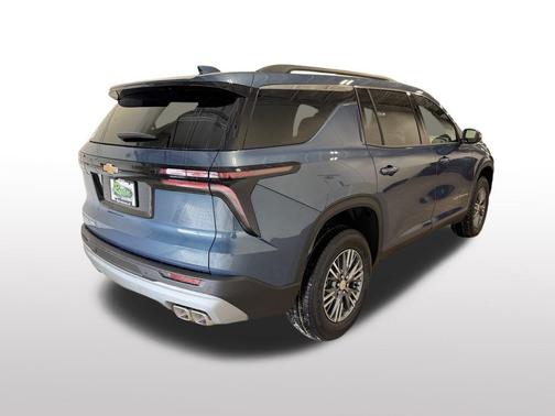Lakeshore Blue Metallic 2026 Chevrolet Traverse LT