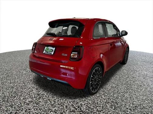 2024 FIAT 500e INSPI(RED) FWD