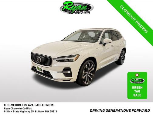 Crystal White Metallic 2023 Volvo XC60 Recharge Plug-In Hybrid T8 Ultimate Bright Theme