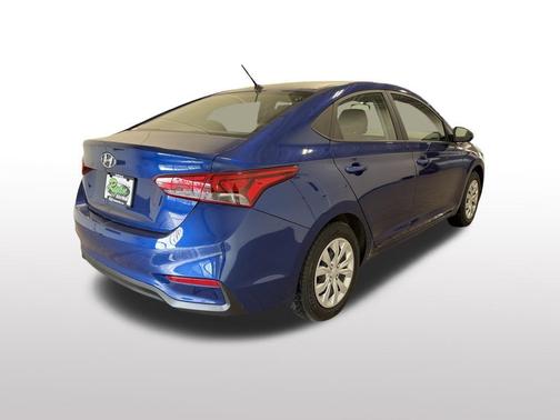 Admiral Blue 2022 Hyundai Accent SE