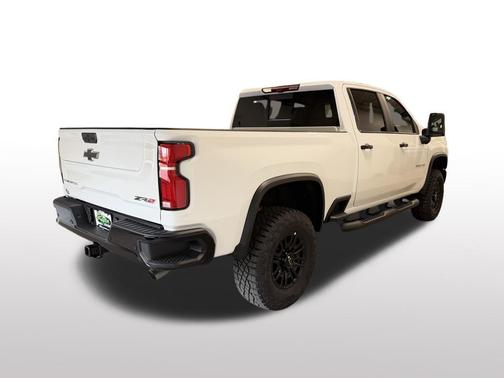 Summit White 2026 Chevrolet Silverado 2500 Crew Cab, Standard Bed, XR2, 4WD