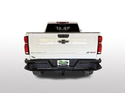 Summit White 2026 Chevrolet Silverado 2500 Crew Cab, Standard Bed, XR2, 4WD