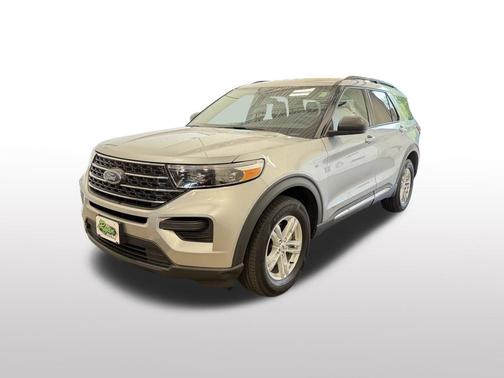 Iconic Silver Metallic 2023 Ford Explorer XLT