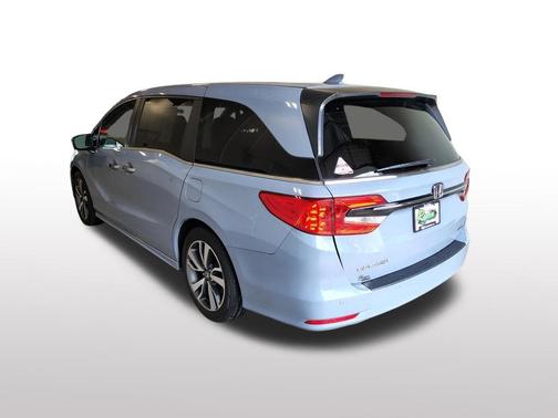 Sonic Gray Pearl 2024 Honda Odyssey Touring