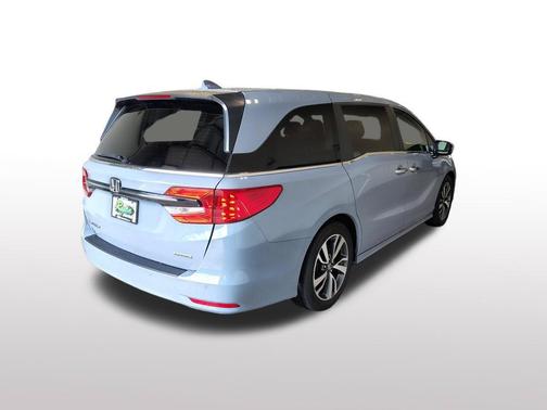 Sonic Gray Pearl 2024 Honda Odyssey Touring