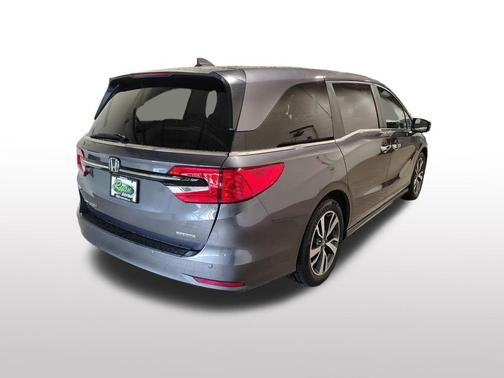 Sonic Gray Pearl 2024 Honda Odyssey Touring