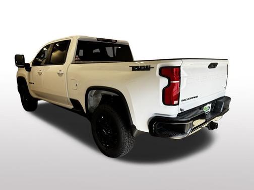 2025 Chevrolet Silverado 3500 LT