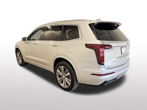 Radiant Silver Metallic 2020 Cadillac XT6 Premium Luxury AWD