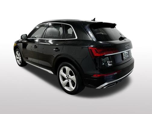 2022 Audi Q5 45 S line Premium Plus