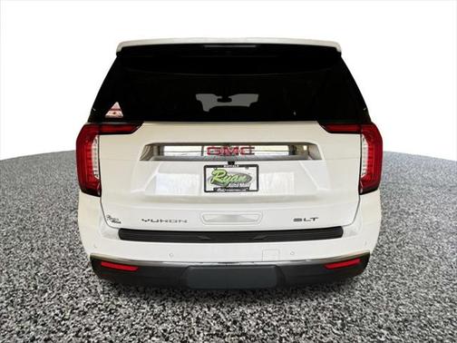 2022 GMC Yukon XL SLT