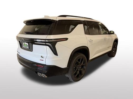 Polar White Tricoat 2026 Chevrolet Traverse RS