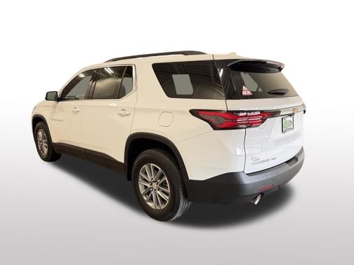 Summit White 2023 Chevrolet Traverse LT Cloth