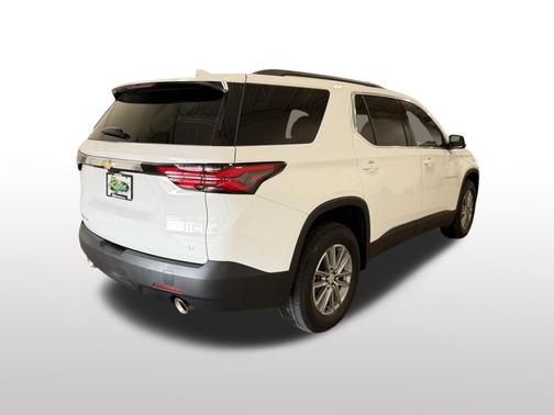 Summit White 2023 Chevrolet Traverse LT Cloth