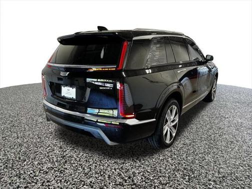 2026 Cadillac VISTIQ Luxury
