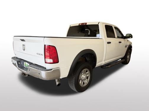 Bright White Clearcoat 2017 RAM 3500 Tradesman Crew Cab 4x4 6'4' Box