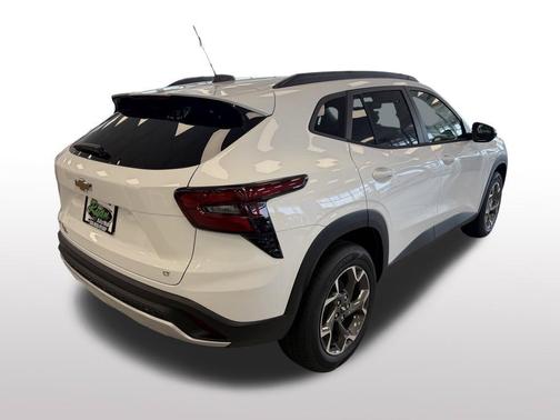 Summit White 2026 Chevrolet Trax LT