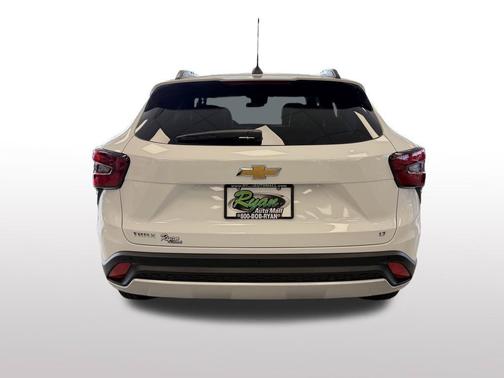Summit White 2026 Chevrolet Trax LT