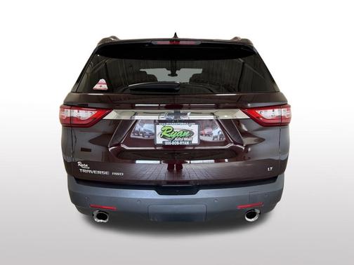 Black Cherry Metallic 2021 Chevrolet Traverse LT Leather