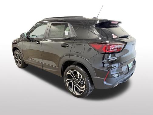 Mosaic Black Metallic 2026 Chevrolet Trailblazer RS