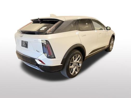 Crystal White Tricoat 2025 Cadillac OPTIQ Luxury 2 AWD