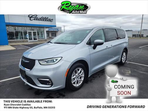 2023 Chrysler Pacifica Touring L