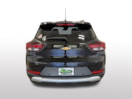 Mosaic Black Metallic 2026 Chevrolet Trailblazer LT