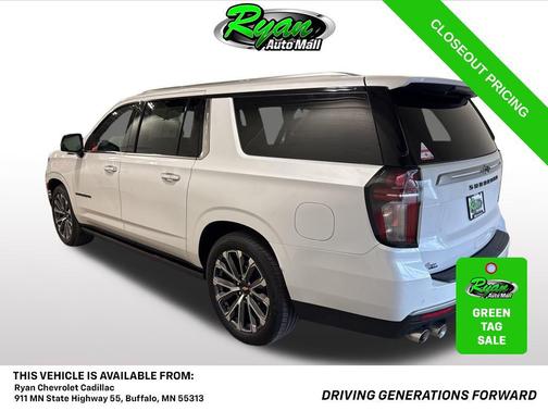 Iridescent Pearl Tricoat 2022 Chevrolet Suburban 4WD High Country