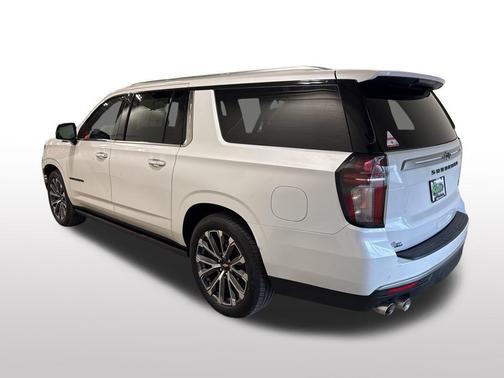 2022 Chevrolet Suburban 4WD High Country
